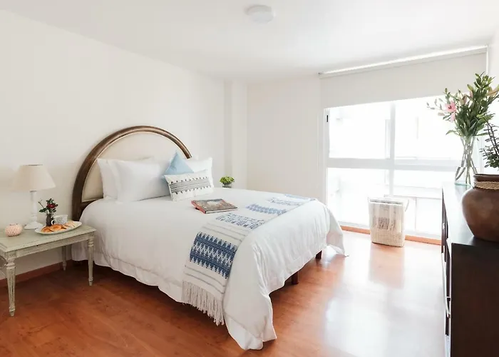 The Local Way - Classy Culiacan Apartment *